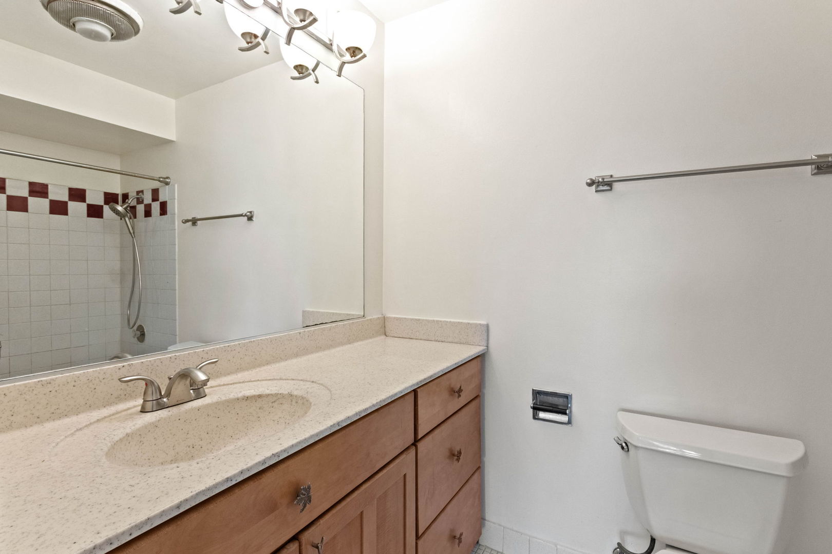 2100 Valencia Drive 300b Property Photo 22