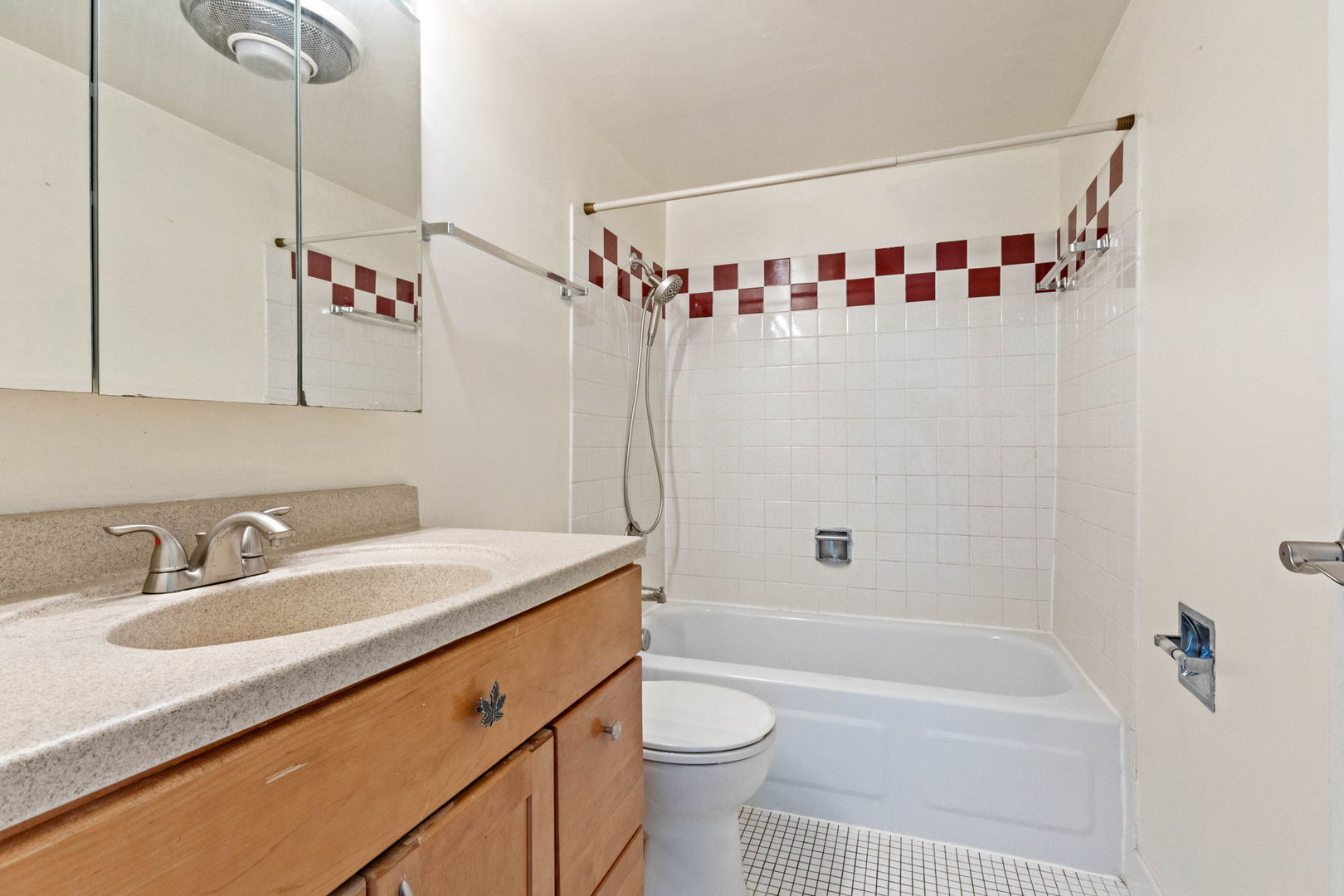 2100 Valencia Drive 300b Property Photo 24