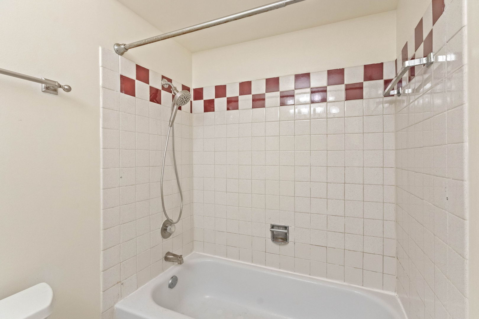2100 Valencia Drive 300b Property Photo 25