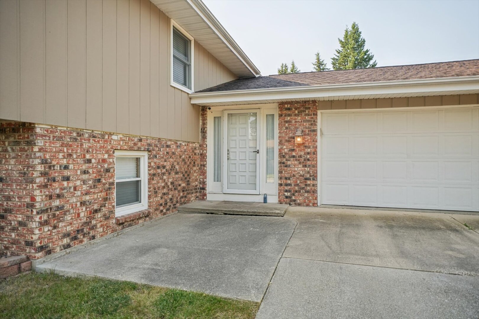 1609 Erin Drive Property Photo 4