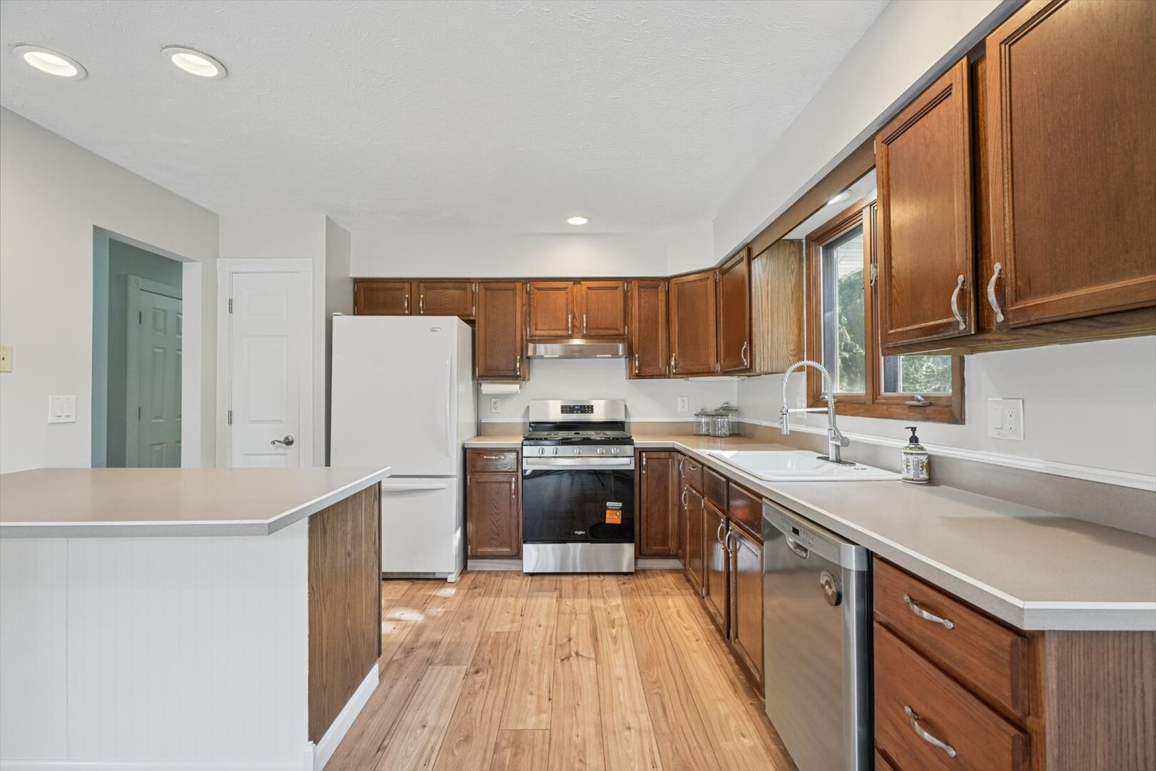 1609 Erin Drive Property Photo 11