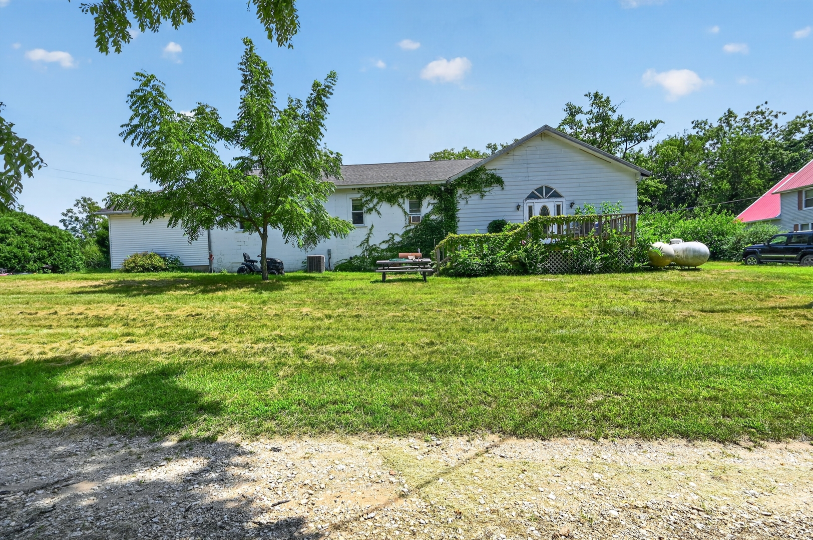 2067 Shaw Road Property Photo 1