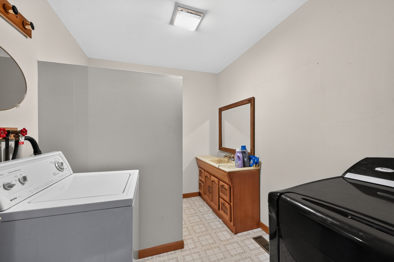 2067 Shaw Road Property Photo 22