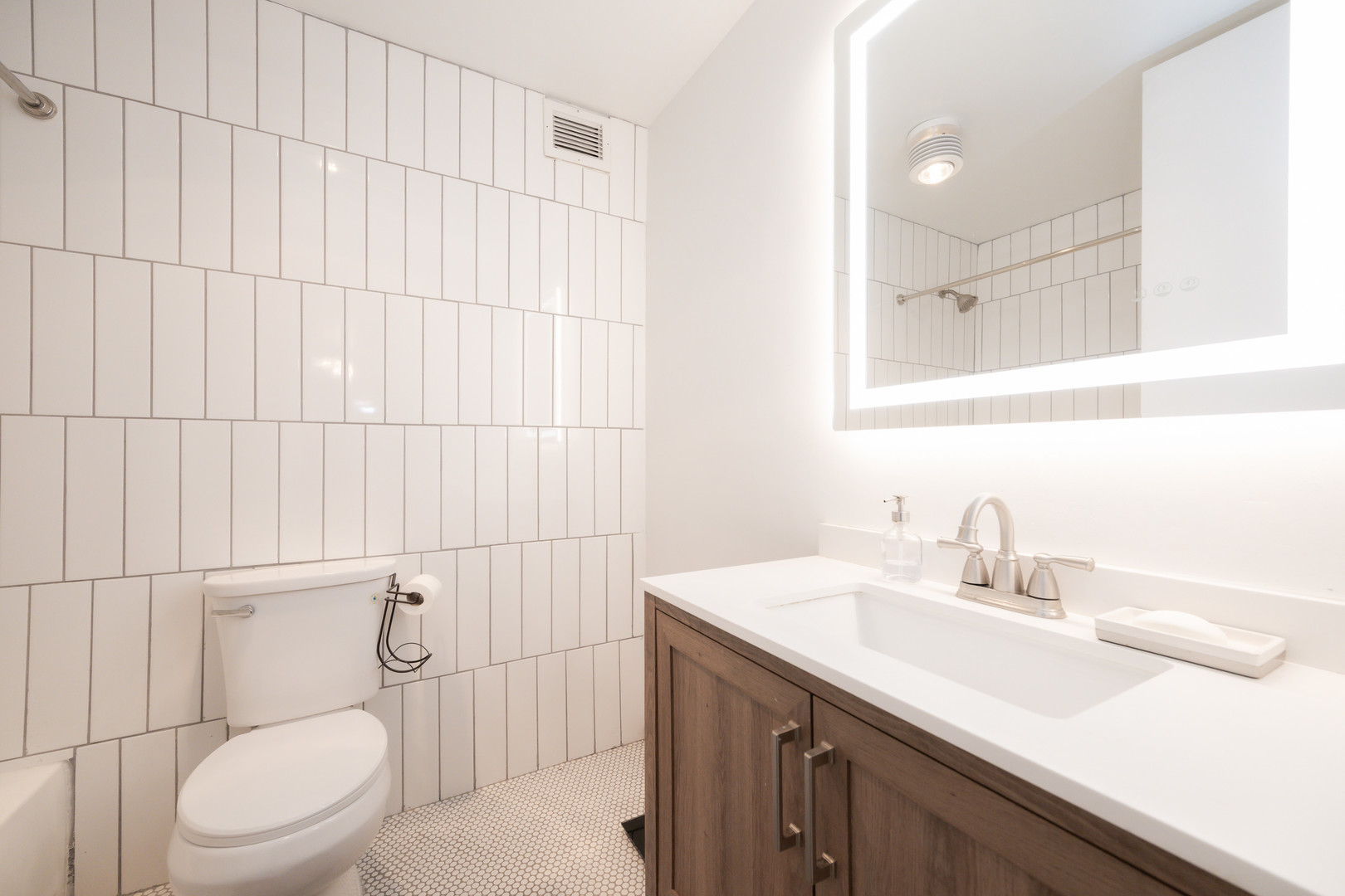 3021 S Michigan Avenue 305 Property Photo 5