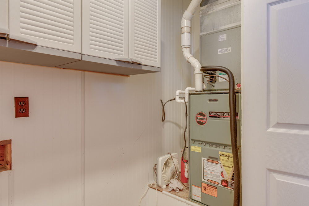 1104 Airport Road Property Photo 22