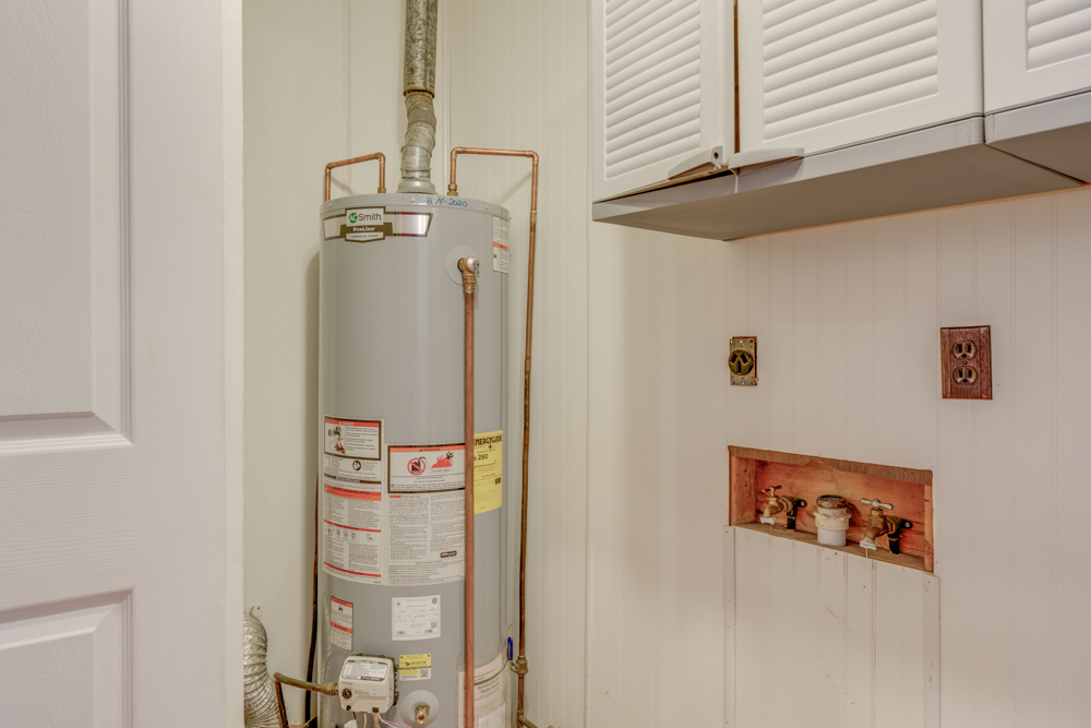1104 Airport Road Property Photo 23