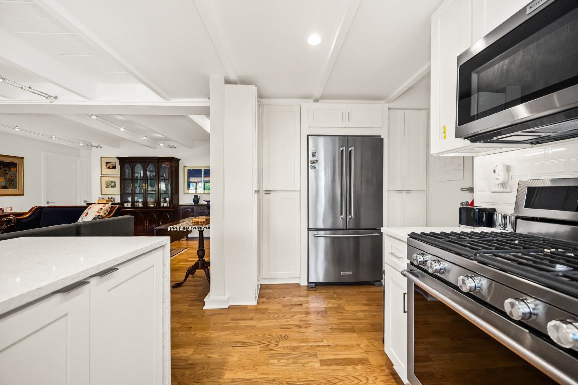 1856 Sherman Avenue 7sc Property Photo 7
