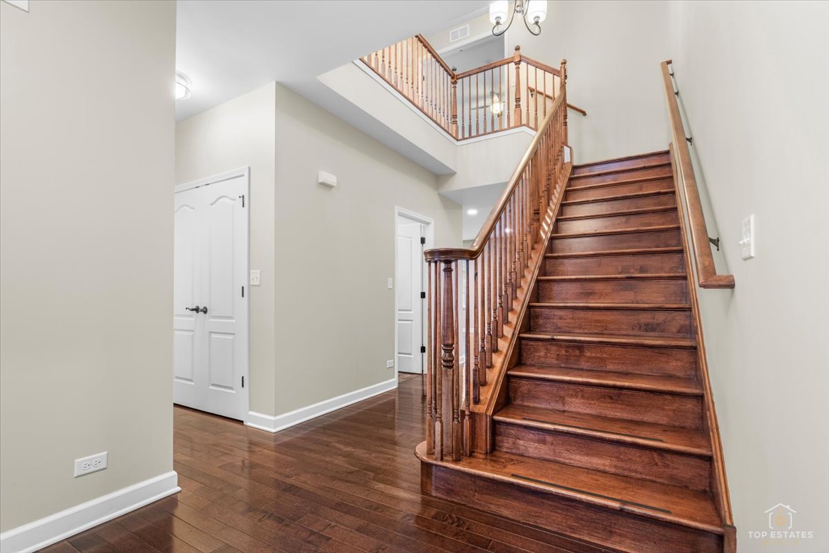 1551 E Olive Street Property Photo 6