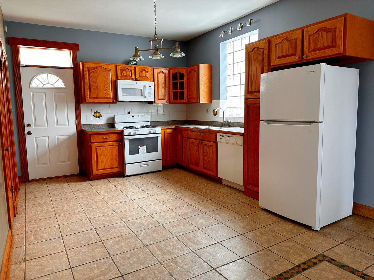 1448 S Rockwell Avenue Property Photo 10