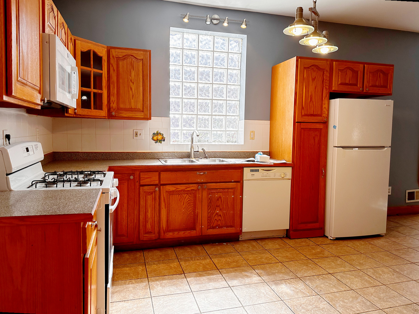 1448 S Rockwell Avenue Property Photo 11