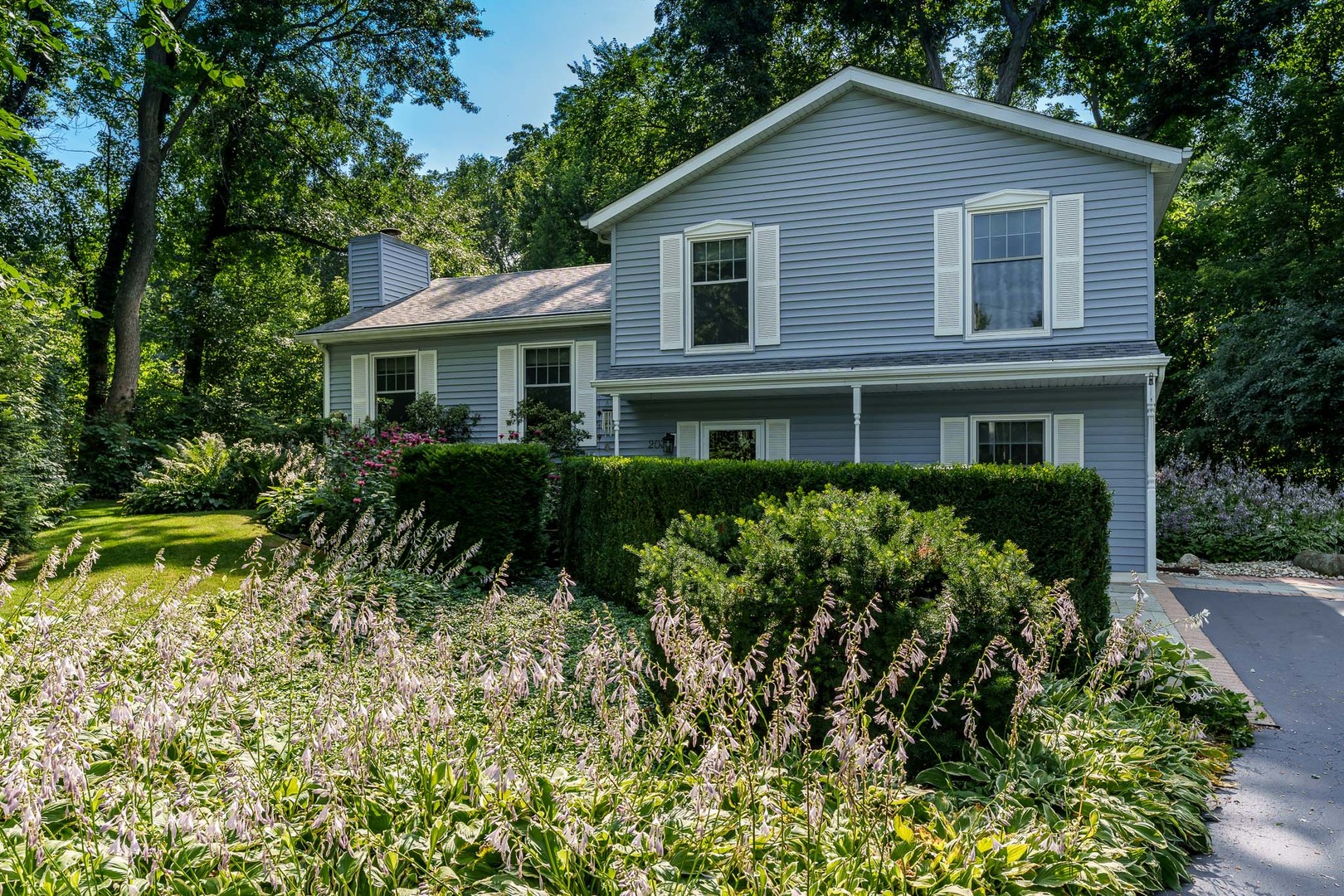 203 S Ulster Property Photo 2