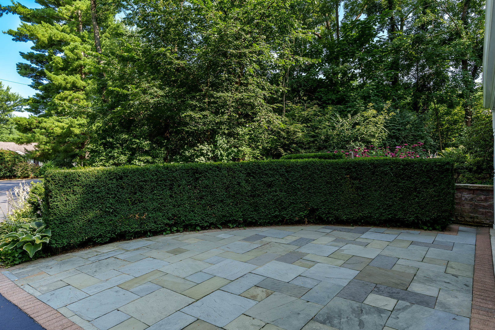 203 S Ulster Property Photo 5