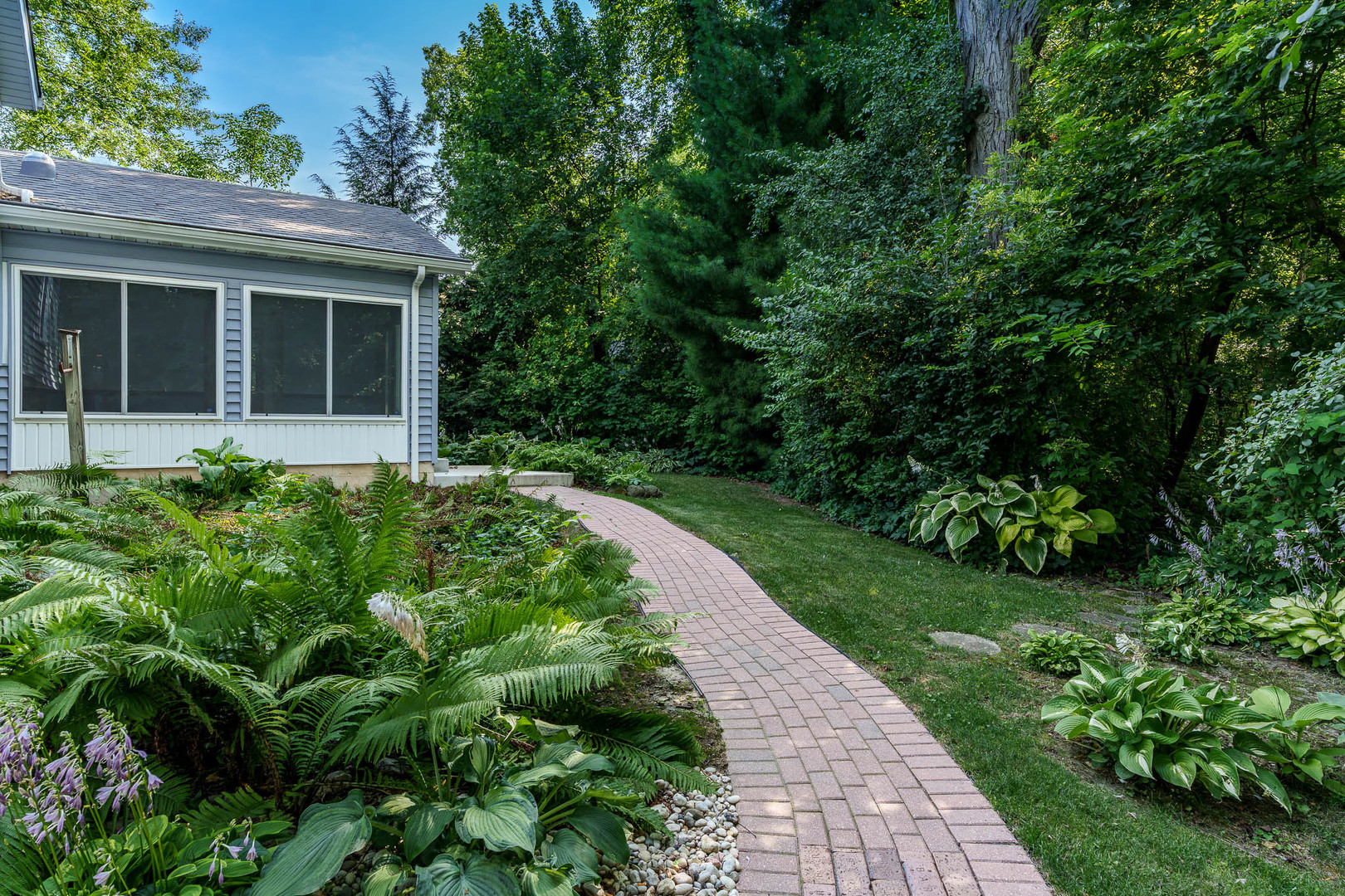 203 S Ulster Property Photo 9