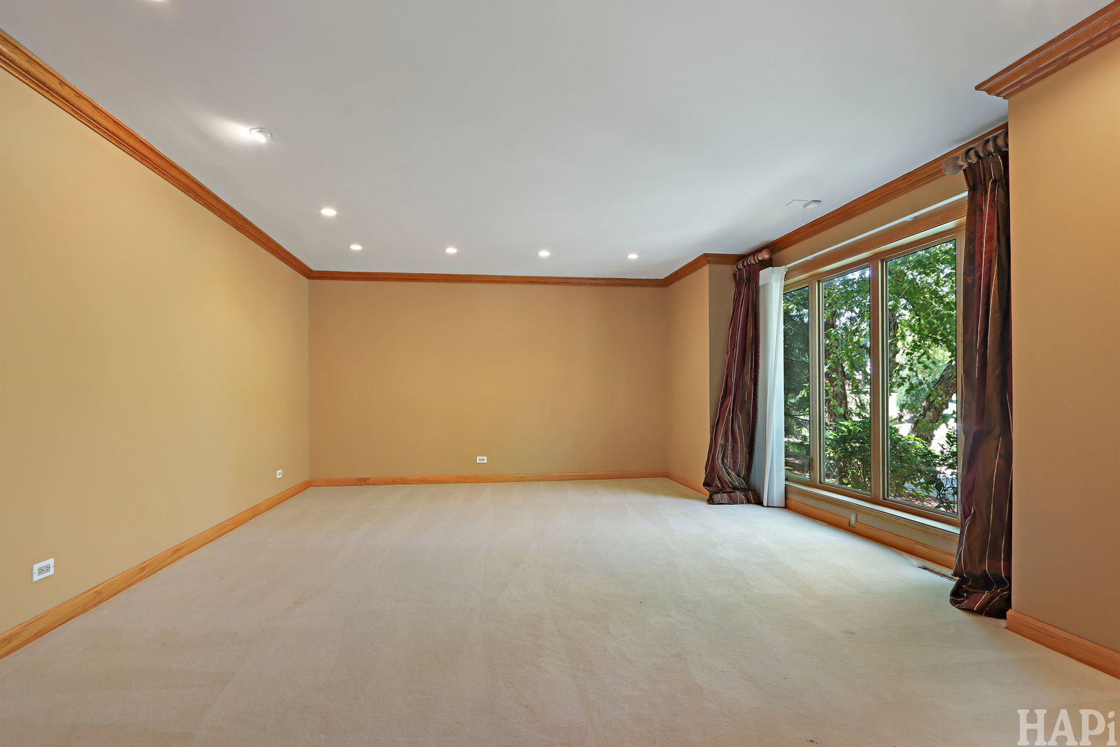 35 Revere Drive Property Photo 9