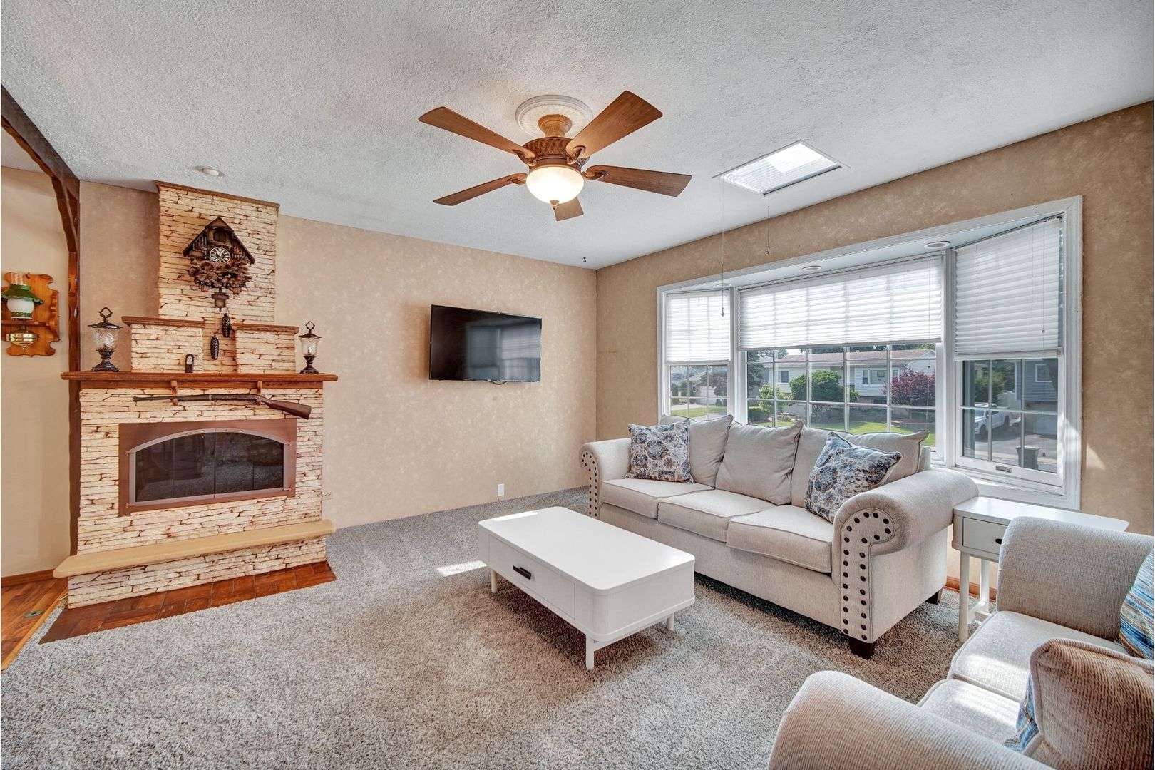 2538 Willow Avenue Property Photo 4