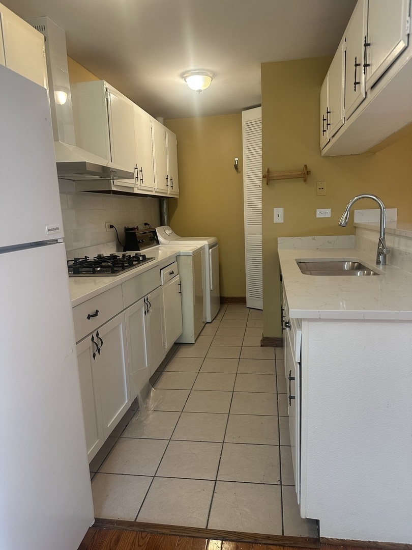 1284 Prairie Avenue D Property Photo 7