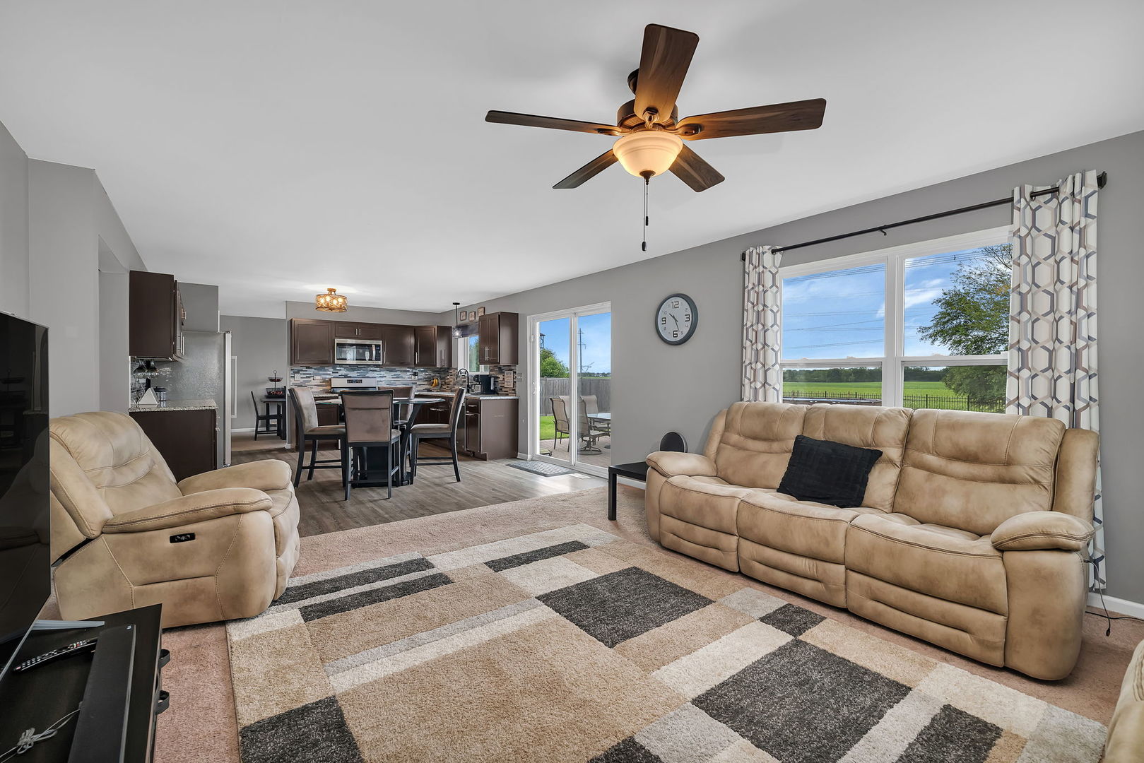 27337 W Deer Hollow Lane Property Photo 8
