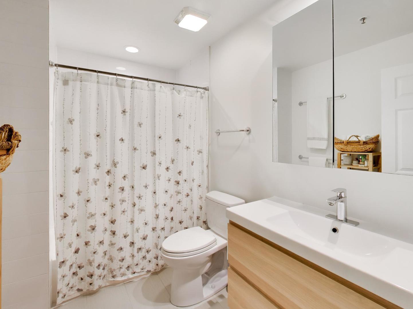 1107 Greenleaf Avenue 2i Property Photo 21