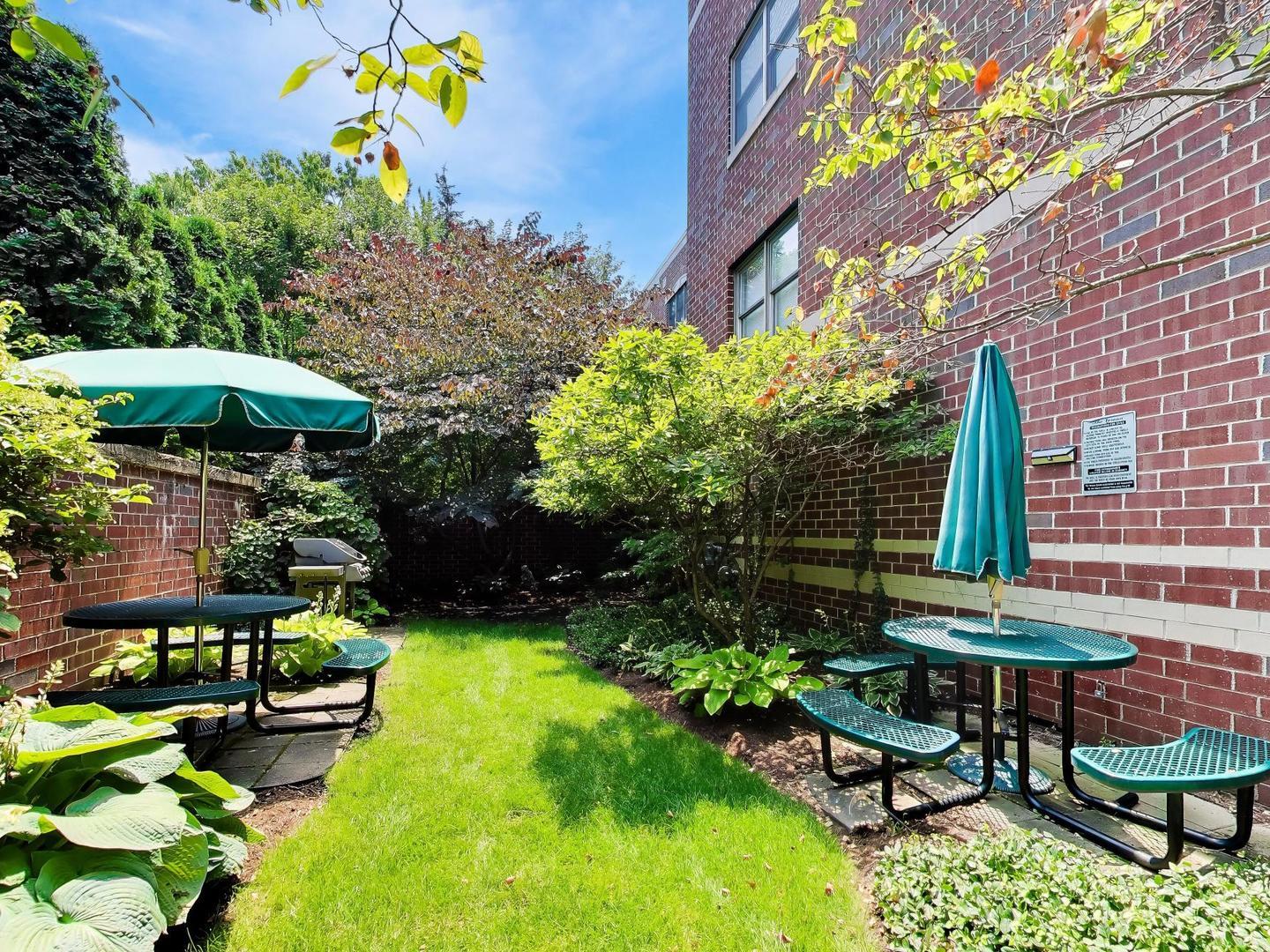 1107 Greenleaf Avenue 2i Property Photo 27