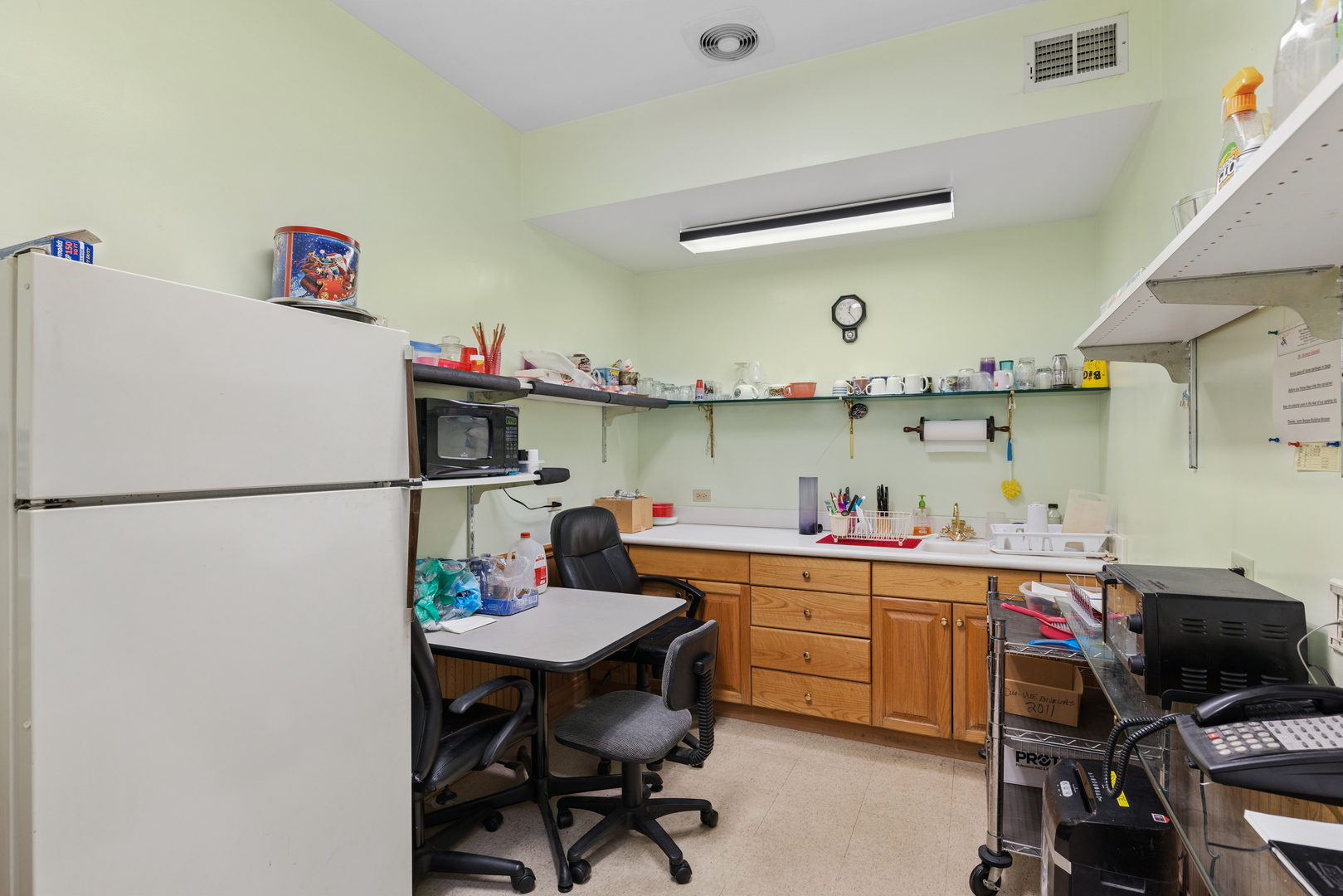 1815-25 E Oakton Street Property Photo 6