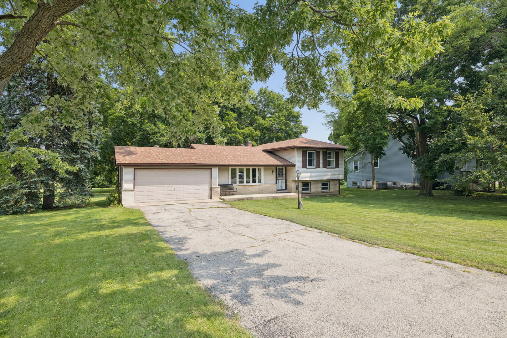4415 Yender Avenue Property Photo 4