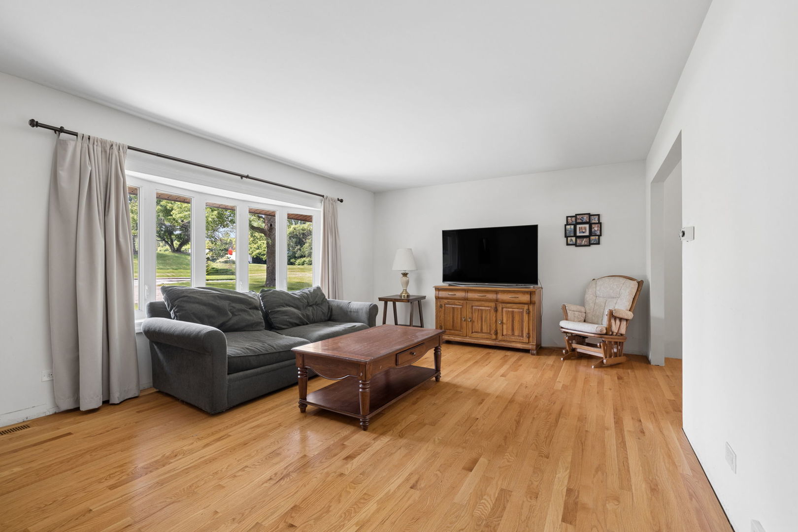 4415 Yender Avenue Property Photo 12