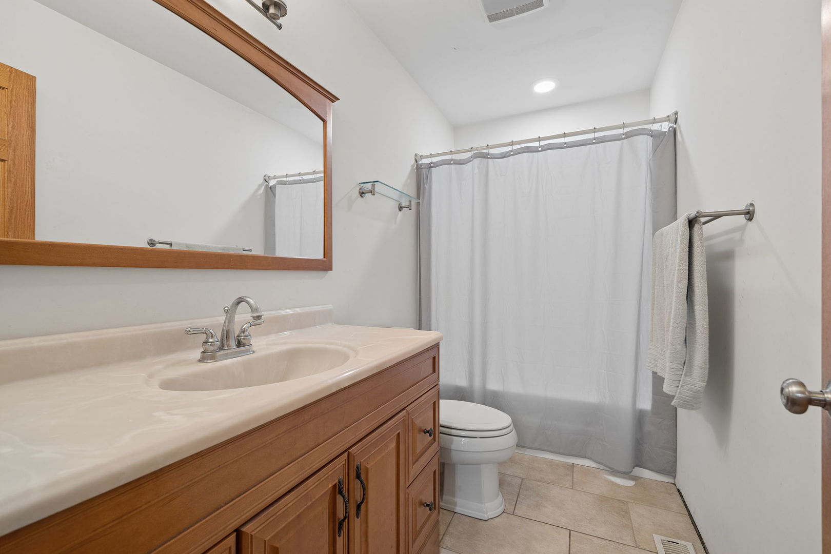 4415 Yender Avenue Property Photo 15