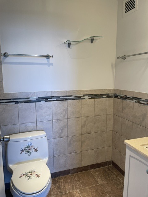 3930 N Pine Grove Avenue 707 Property Photo 20