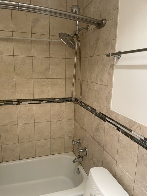 3930 N Pine Grove Avenue 707 Property Photo 21