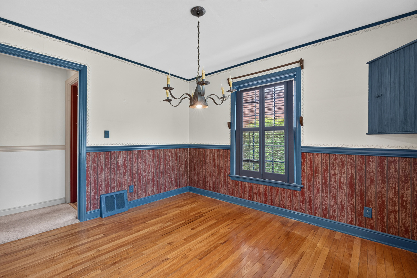 474 Sunset Drive Property Photo 5