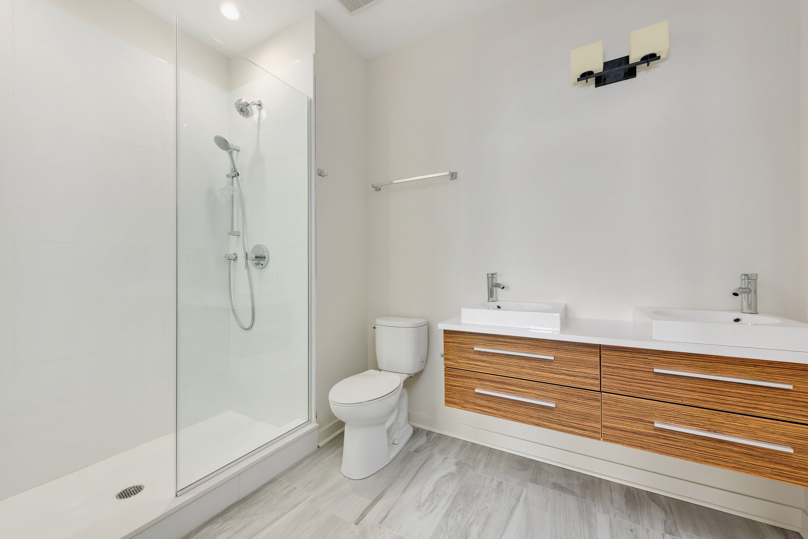 2824 W Van Buren Street 303 Property Photo 12