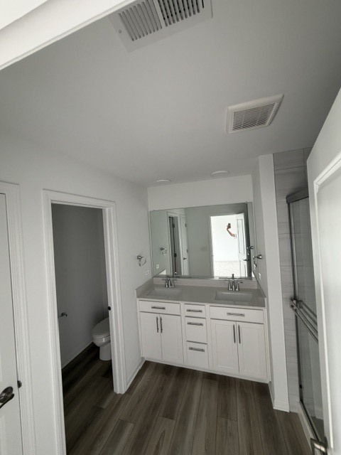 1602 Neubauer Circle 1203 Property Photo 9