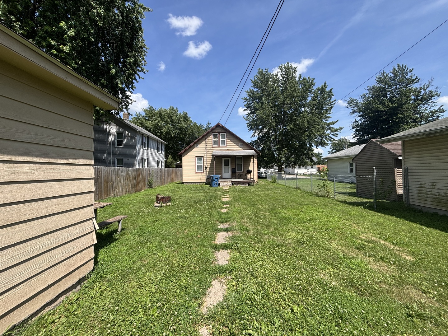 747 20th Street Property Photo 9