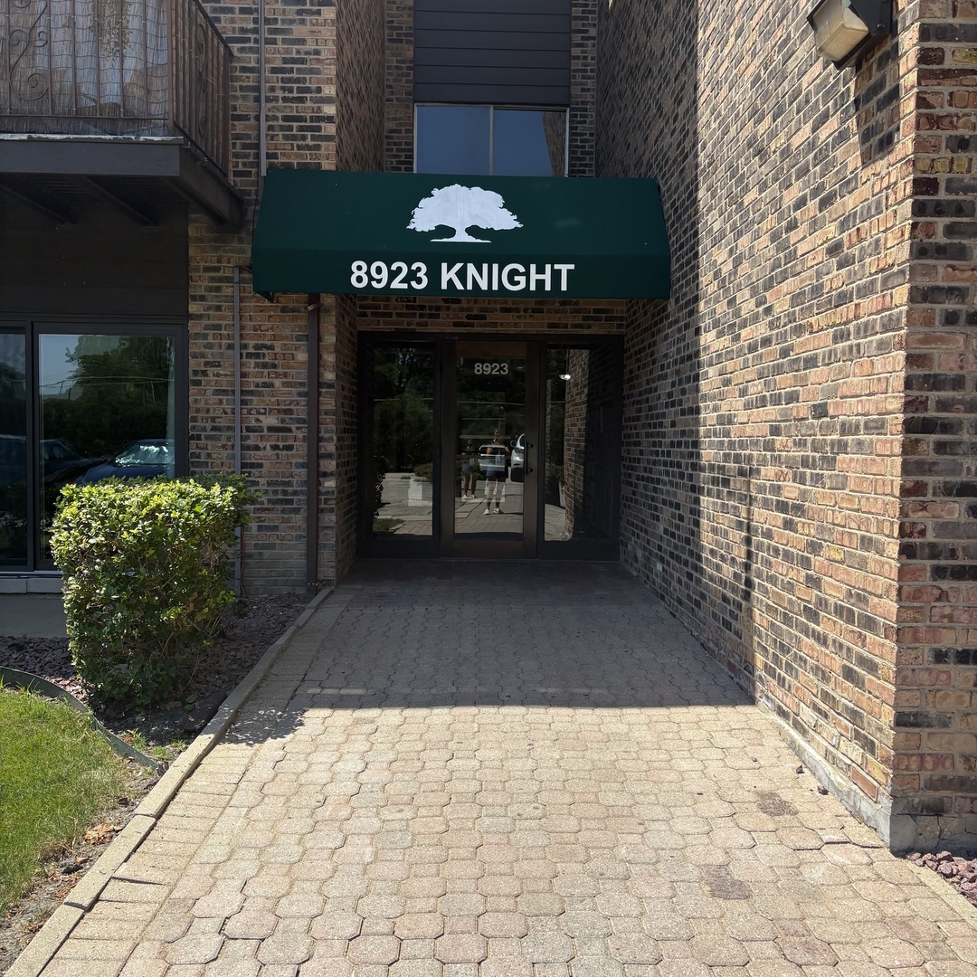 8923 Knight Avenue 312 Property Photo 1