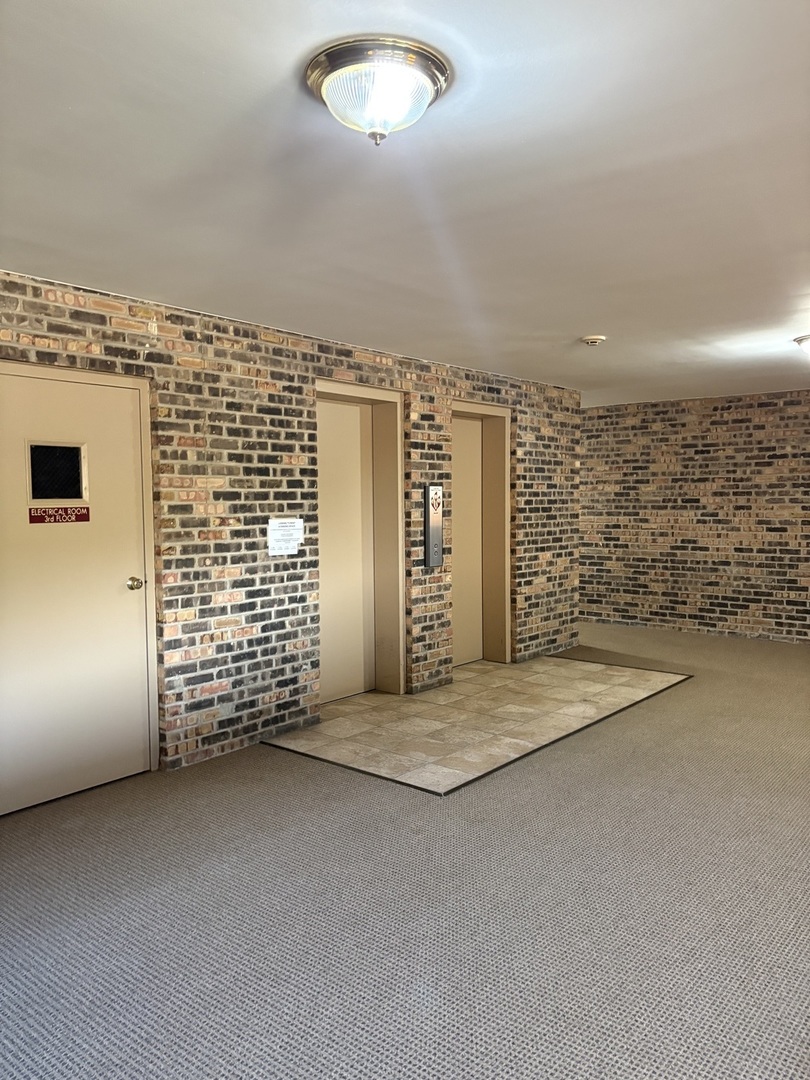 8923 Knight Avenue 312 Property Photo 12