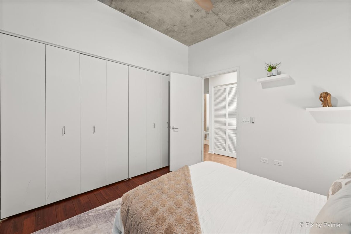700 N Larrabee Street 1811 Property Photo 16