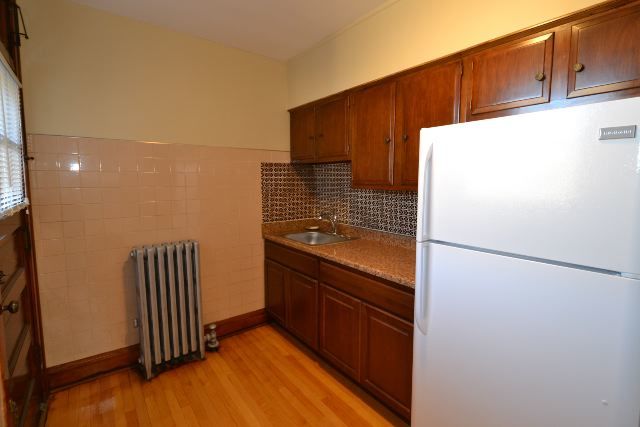 6326 N Artesian Avenue 3r Property Photo 4