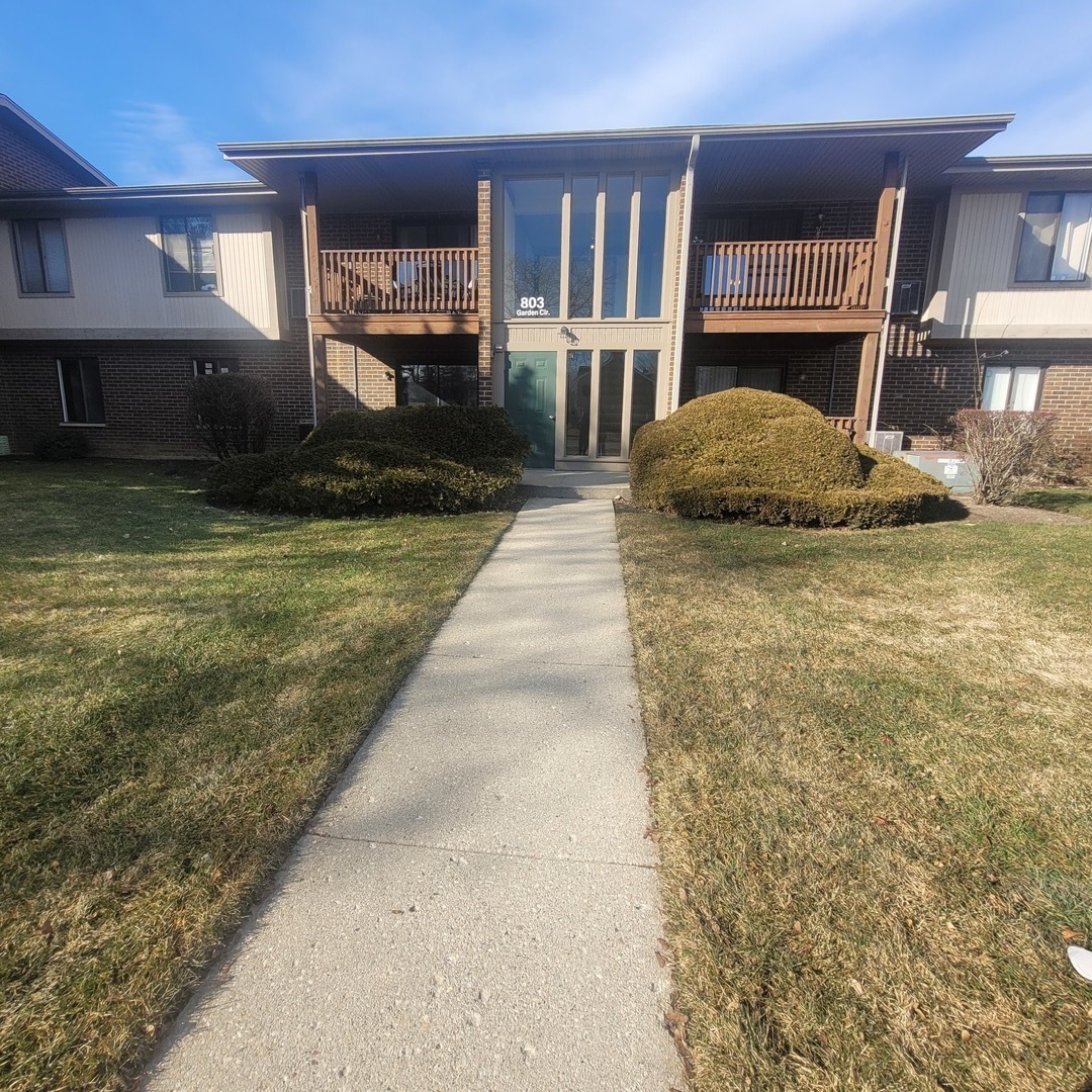 803 Garden Circle 7a Property Photo 1