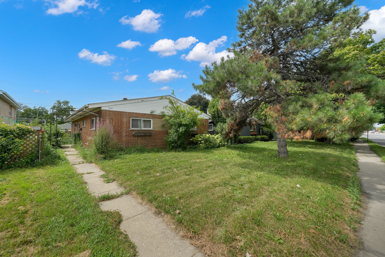 5141 Touhy Avenue Property Photo 2