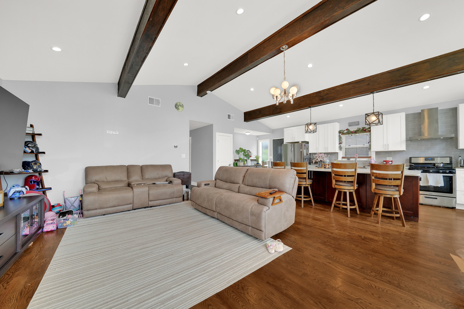 5141 Touhy Avenue Property Photo 4