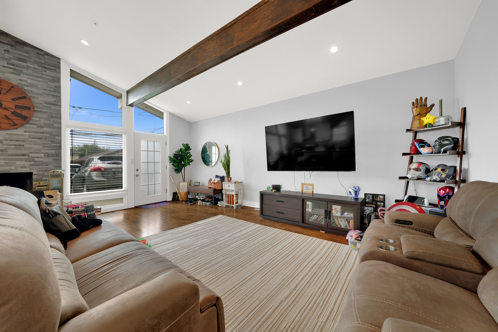 5141 Touhy Avenue Property Photo 5