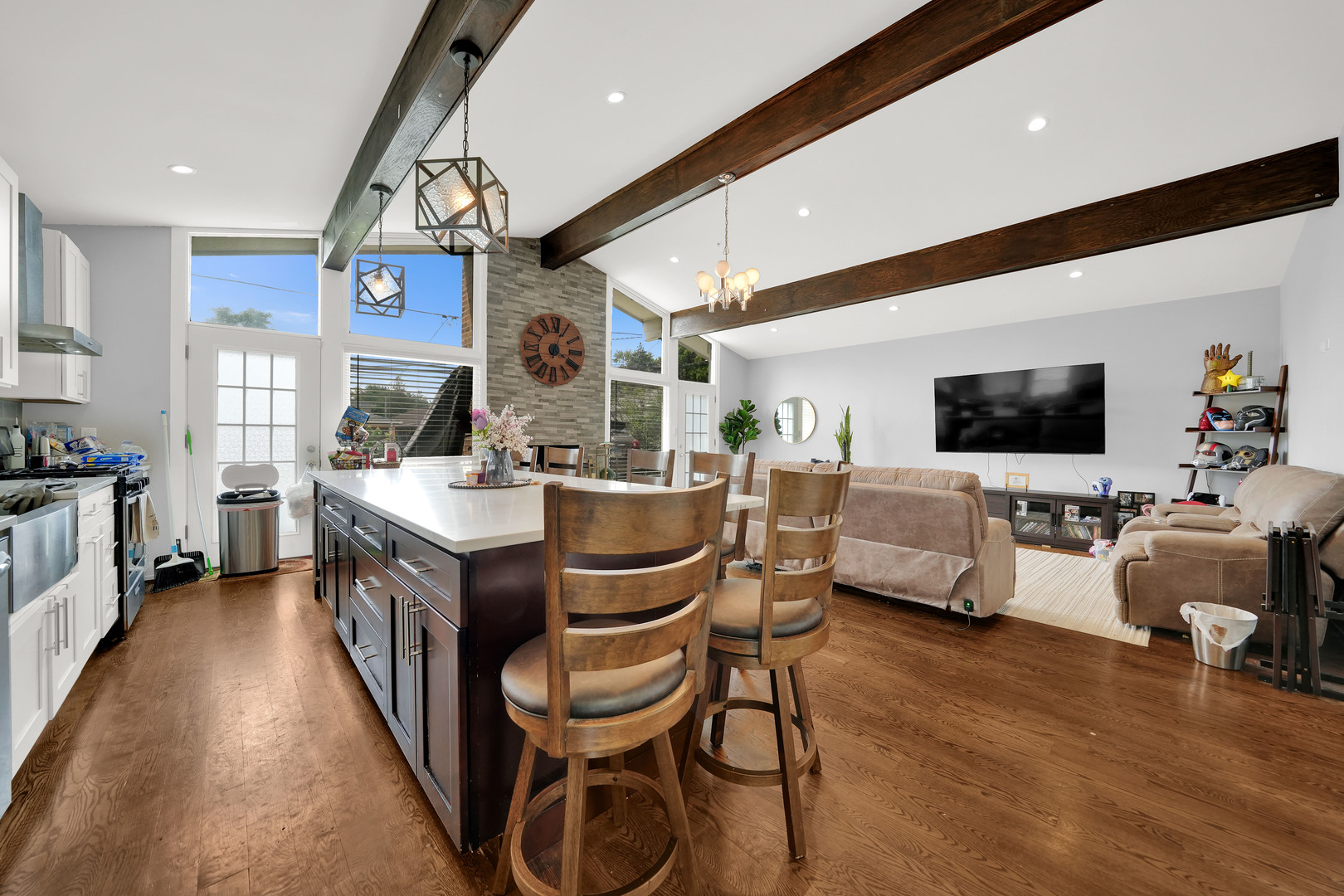 5141 Touhy Avenue Property Photo 6
