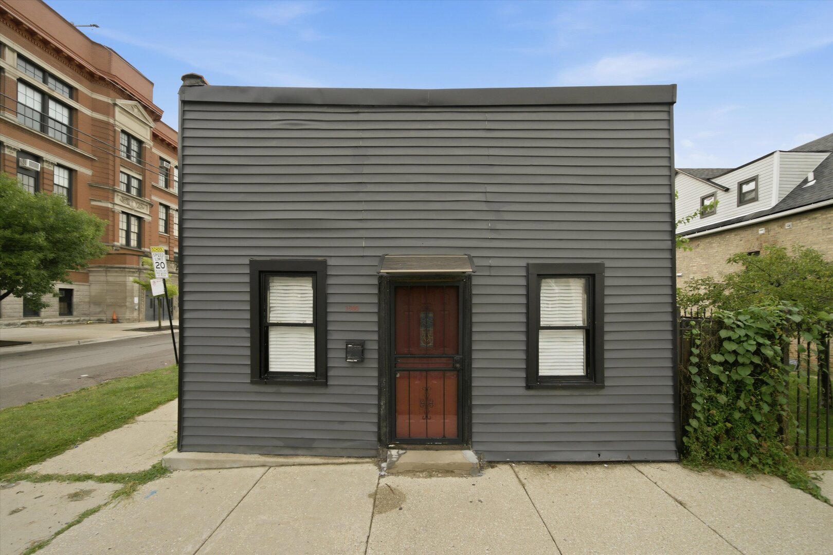1300 N Monticello Avenue Property Photo 1