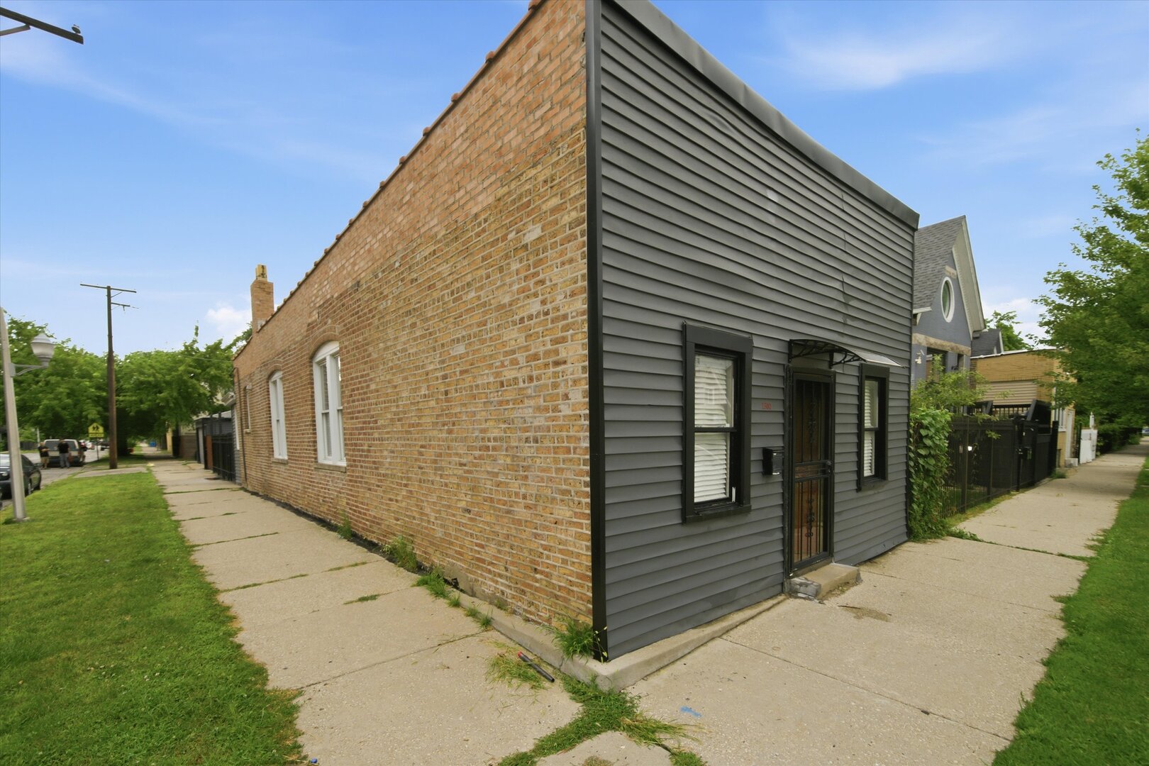 1300 N Monticello Avenue Property Photo 2