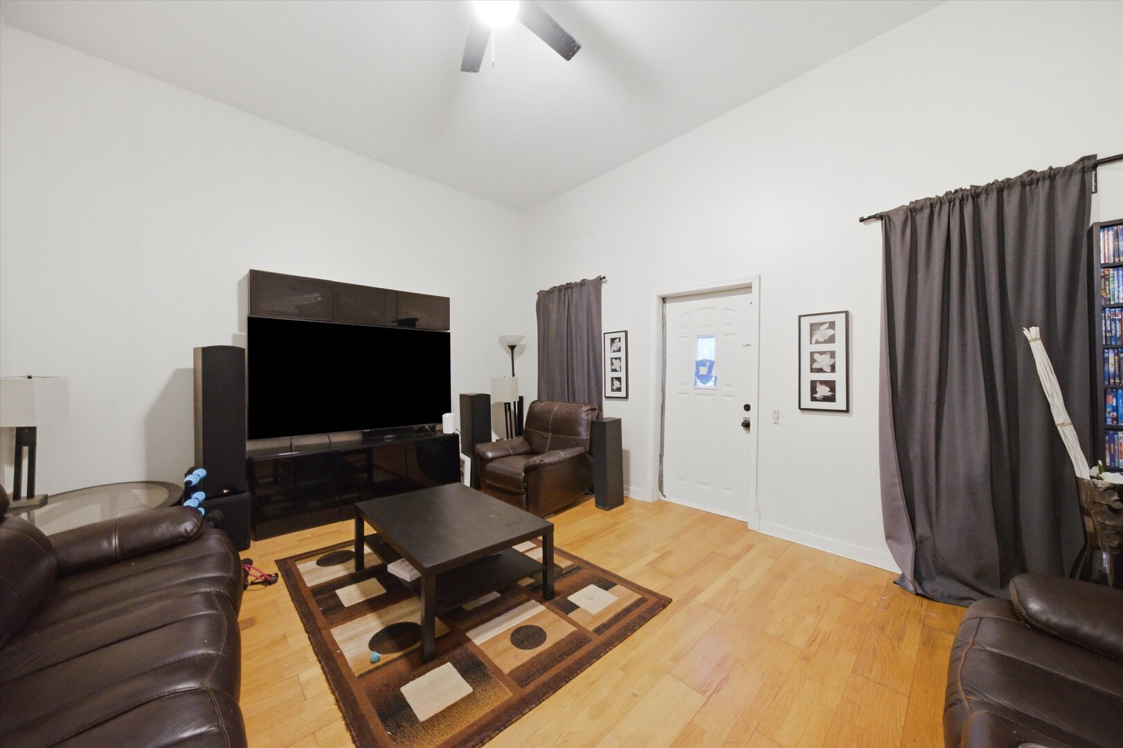 1300 N Monticello Avenue Property Photo 4