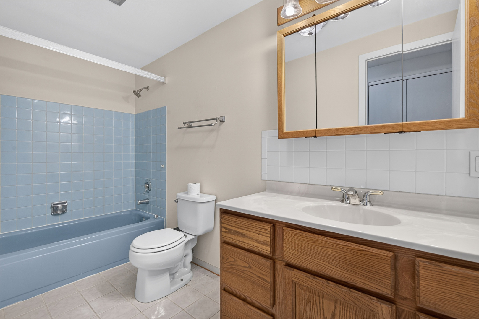 12705228 Property Photo 18