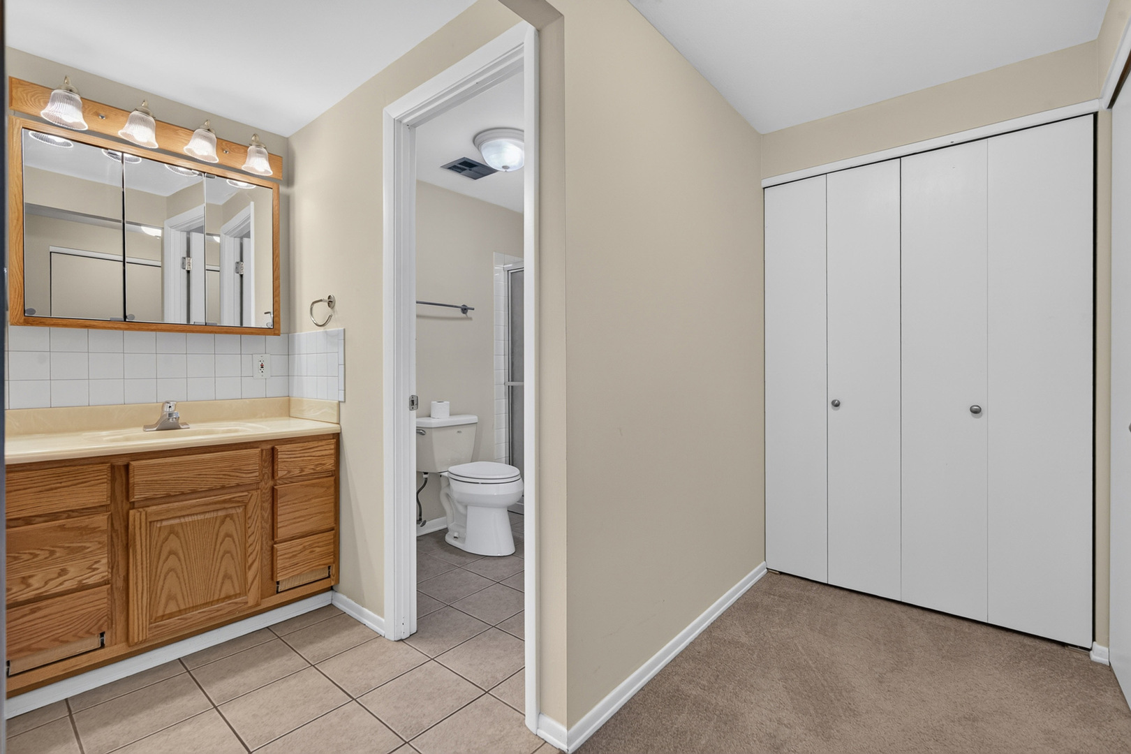 12705228 Property Photo 23
