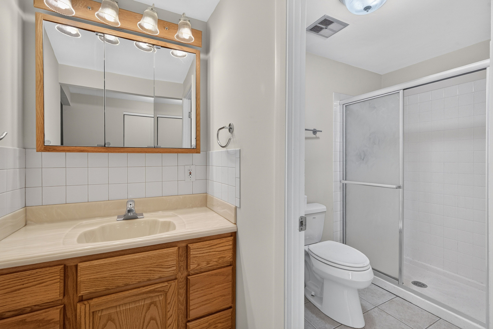 12705228 Property Photo 24