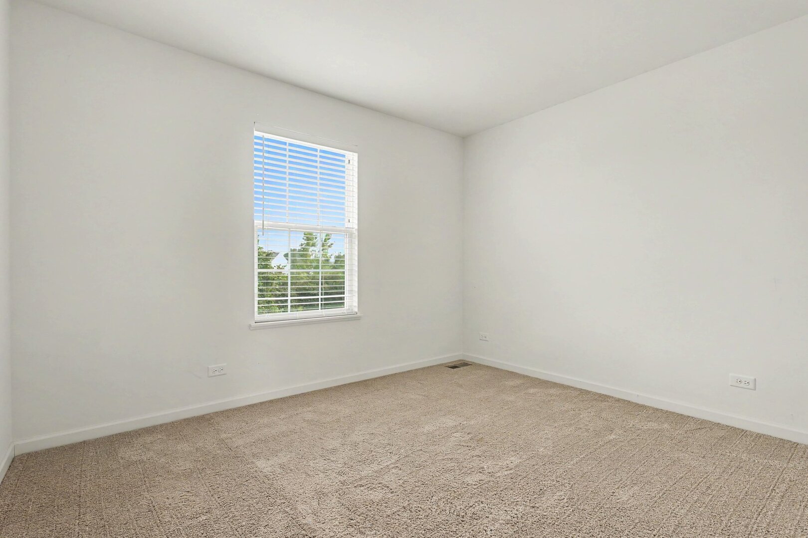 3575 Fletcher Lane Property Photo 17