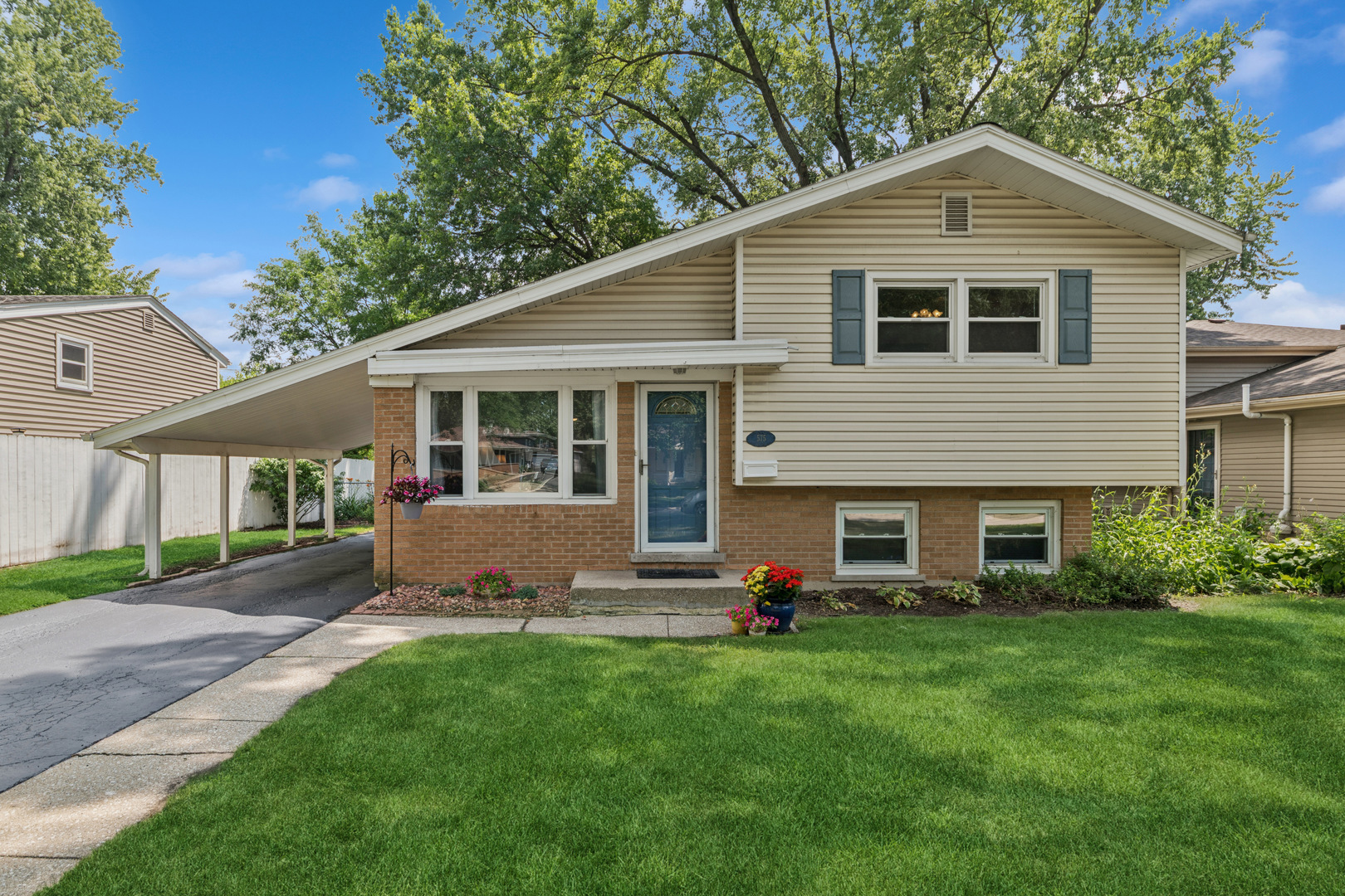 575 Lowden Avenue Property Photo 1